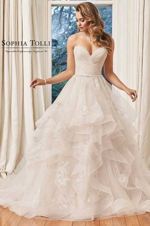 Sophia Tolli Y11958